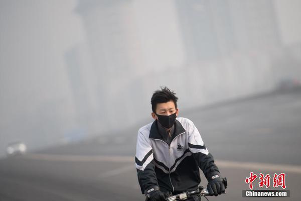 使命召唤19现代战争2近战武器的皮肤怎么解锁